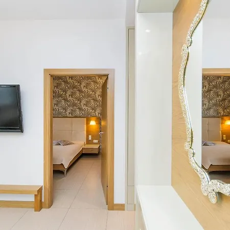 Waniliowy - Neptun Park By Oneapartments Διαμέρισμα