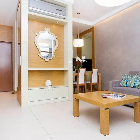 Waniliowy - Neptun Park By Oneapartments * Γκντανσκ