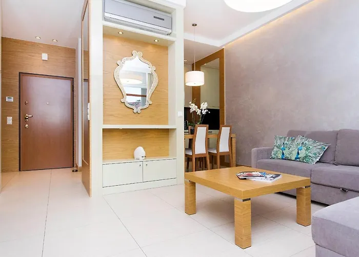 Waniliowy - Neptun Park By Oneapartments * グダニスク